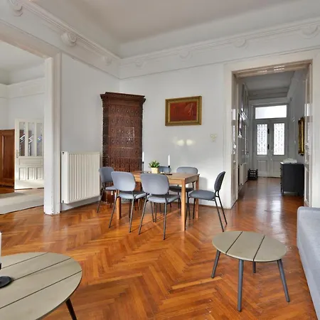 Apartament Buda House 9 *